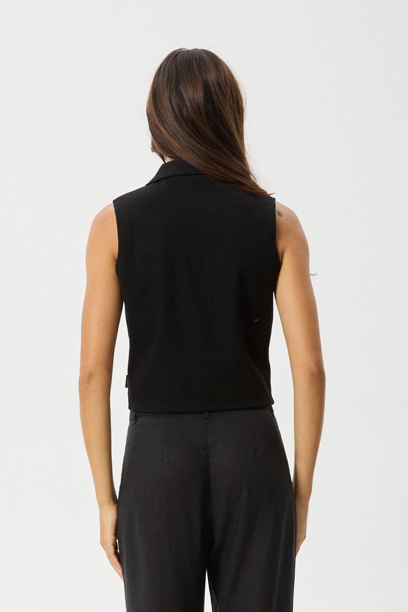 ELIZA RIBBED SLEEVELESS SHIRT | BLACK