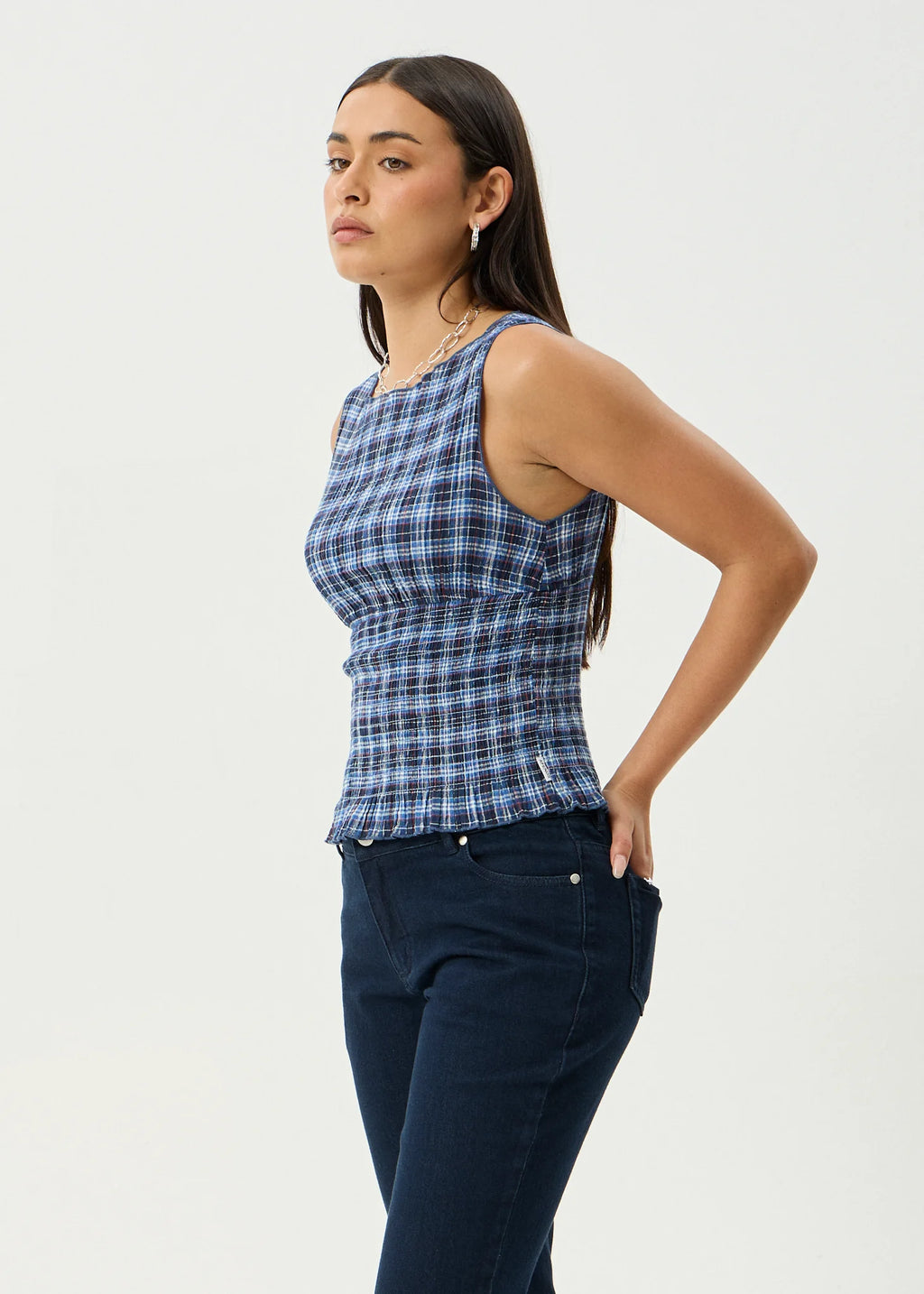 MOUTAINS | SEERSUCKER SLEEVELESS TOP - NAVY RED CHECK
