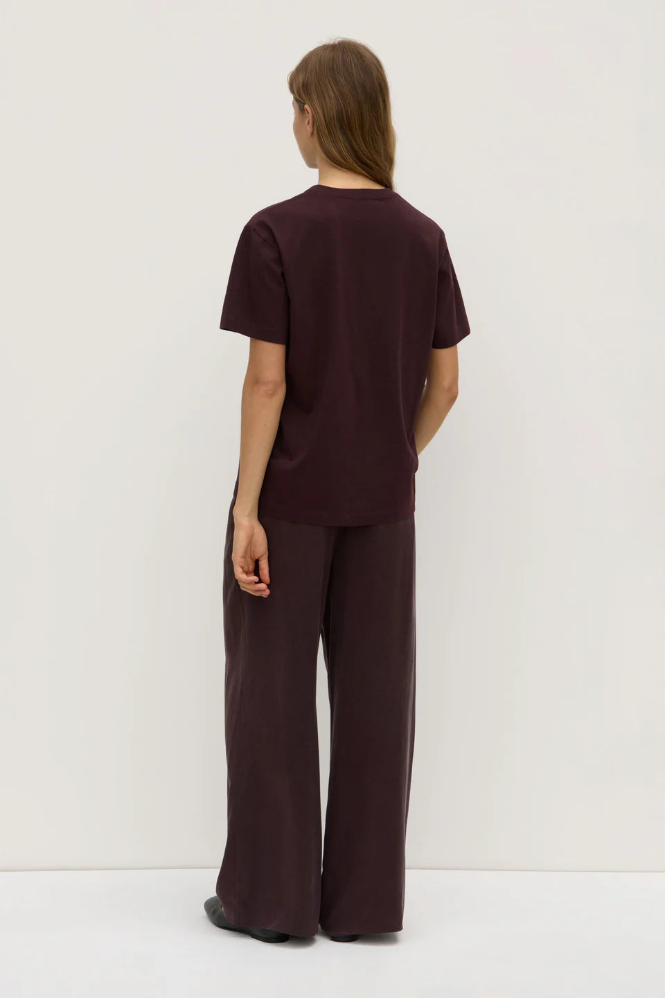 WOMENS ORGANIC BASE TEE | BURGUNDY