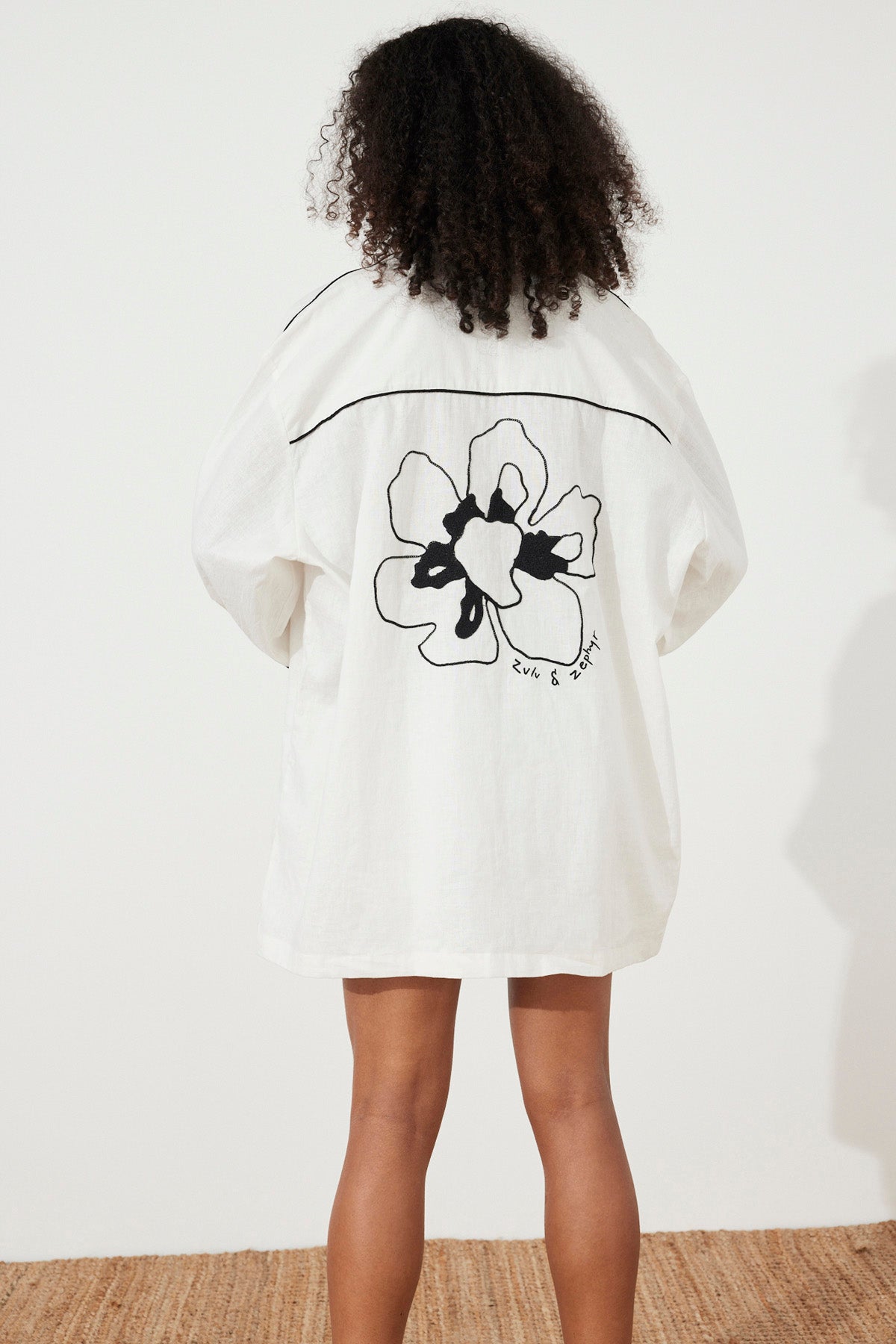 CONTRAST EMBROIDERED SHIRT | COCONUT