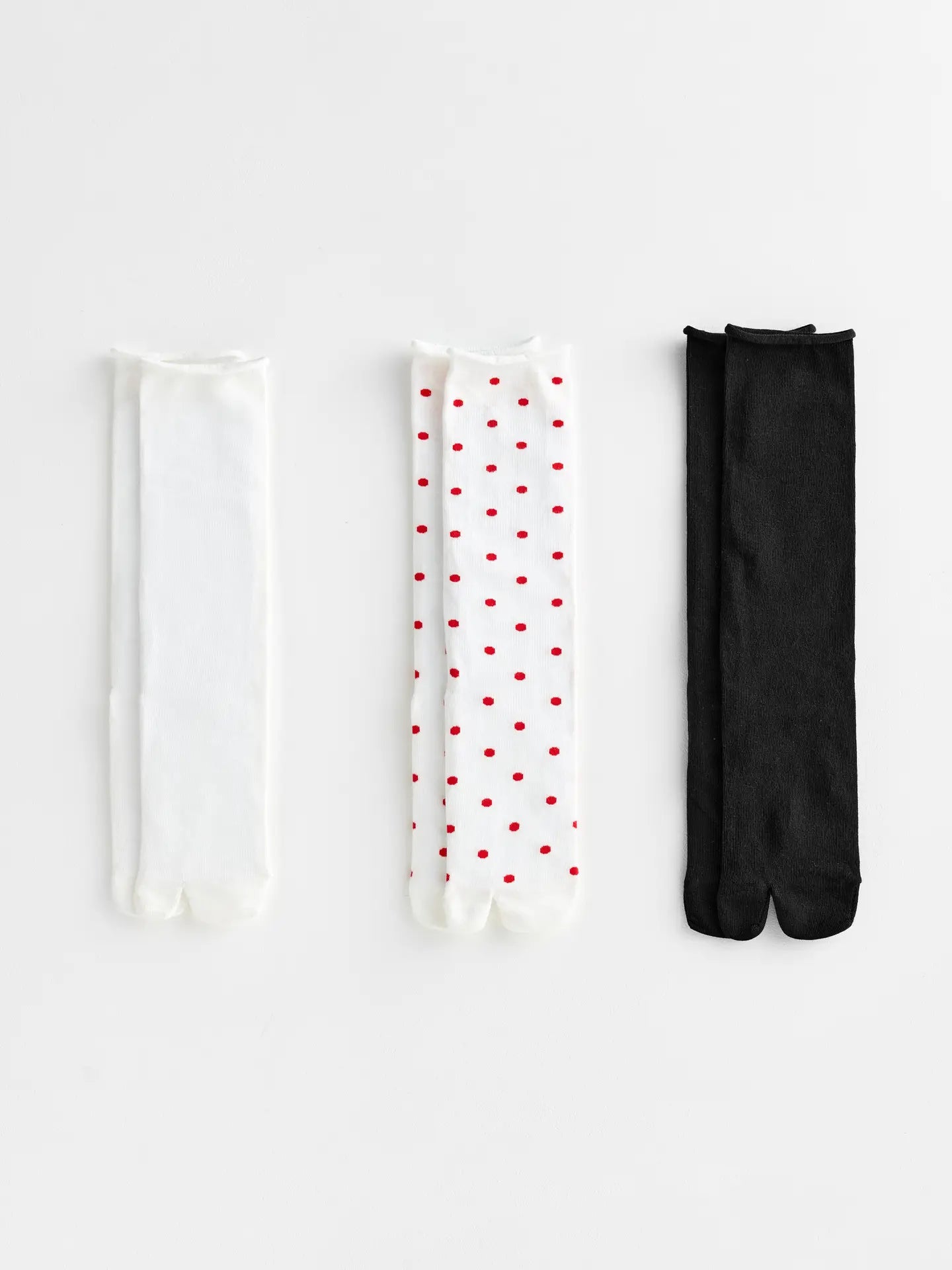 Soft Park Tabi Split Toe Cuff Sock Crimson Dot