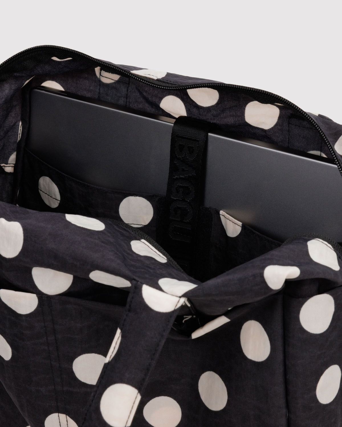 Baggu Everyday Cloud Bag Black and Cream Polka Dot 3
