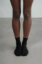 Soft Park Tabi Split Toe Minimalist Sock Black