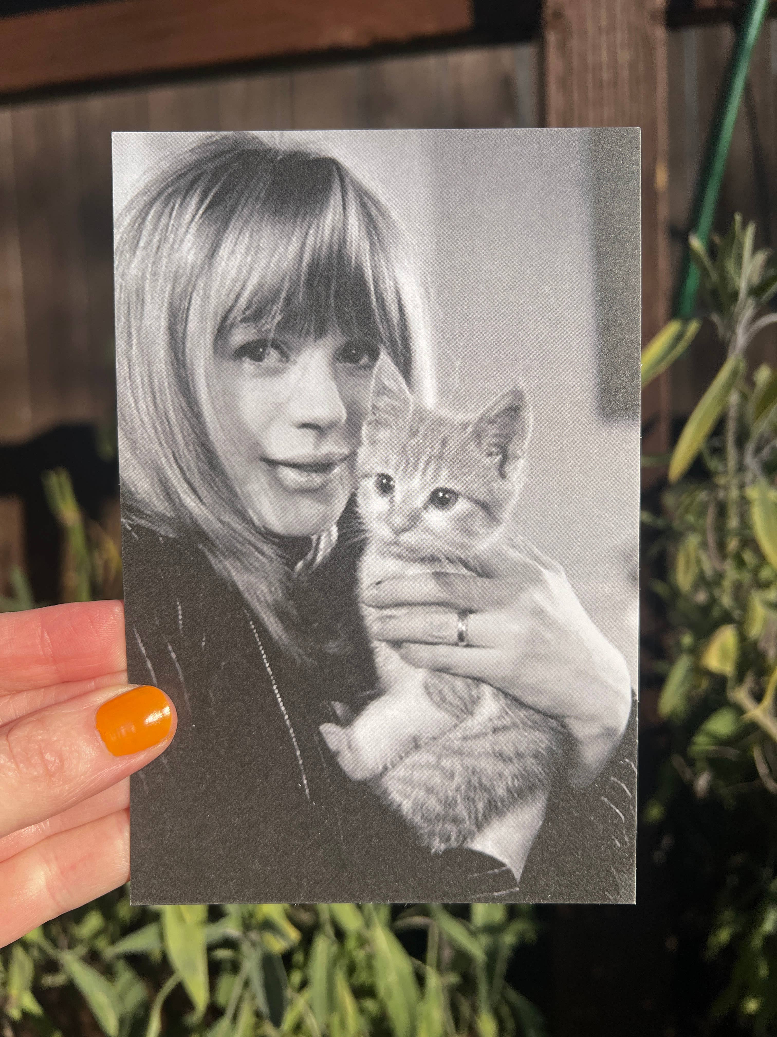 POSTCARD Marianne with Cat