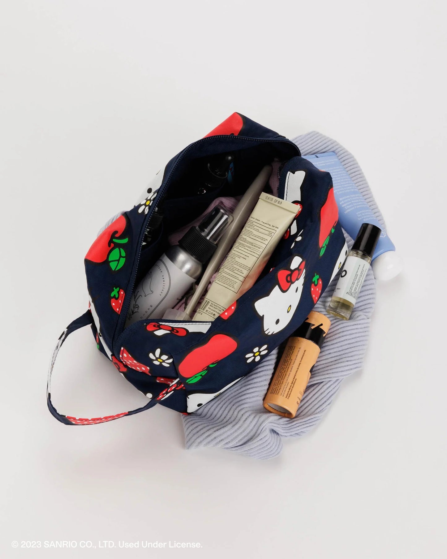 DOPP KIT | HELLO KITTY APPLE