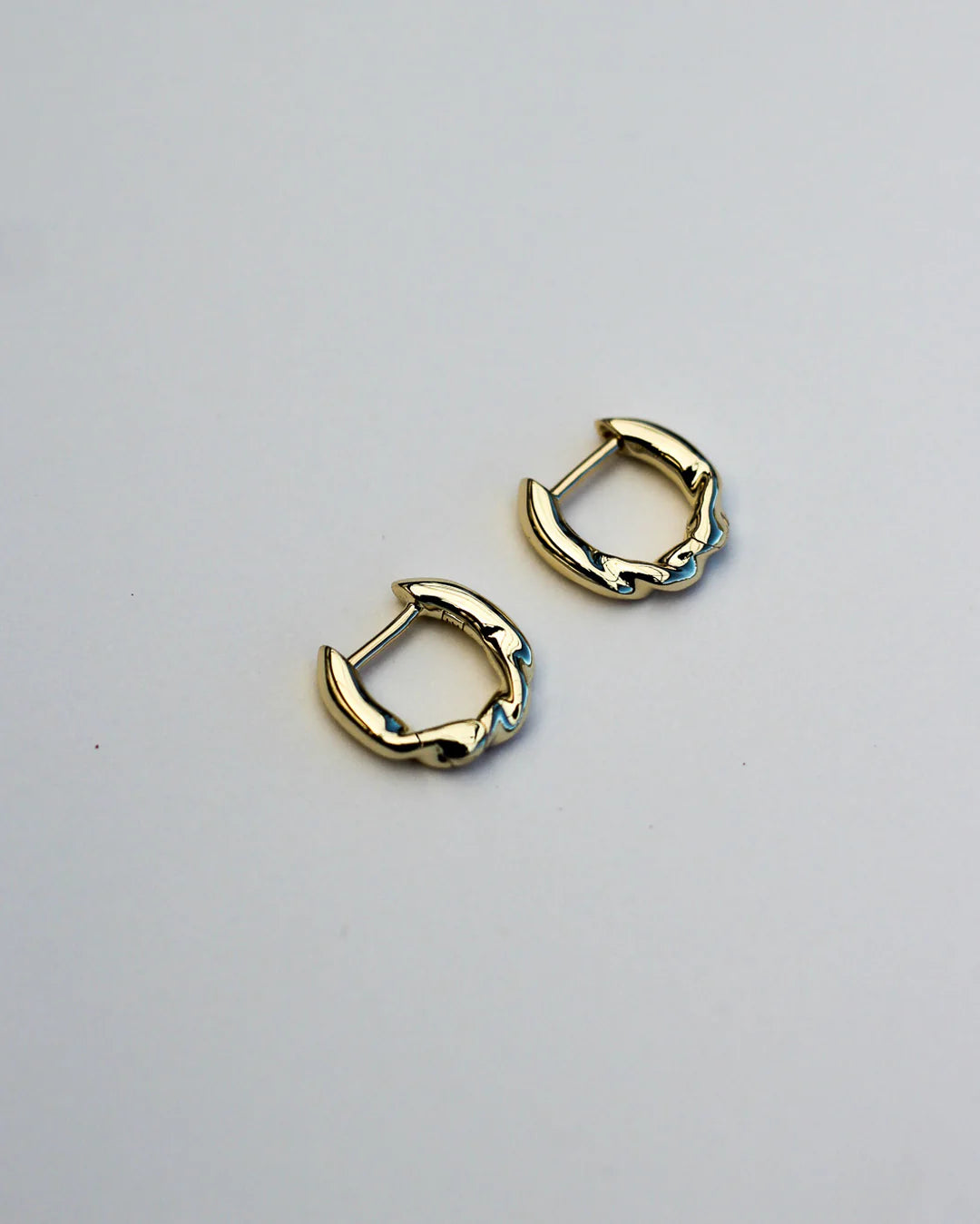 DRILL BIT HUGGIE EARRING | GOLD