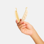 Piranha Clip in Vanilla Bean
