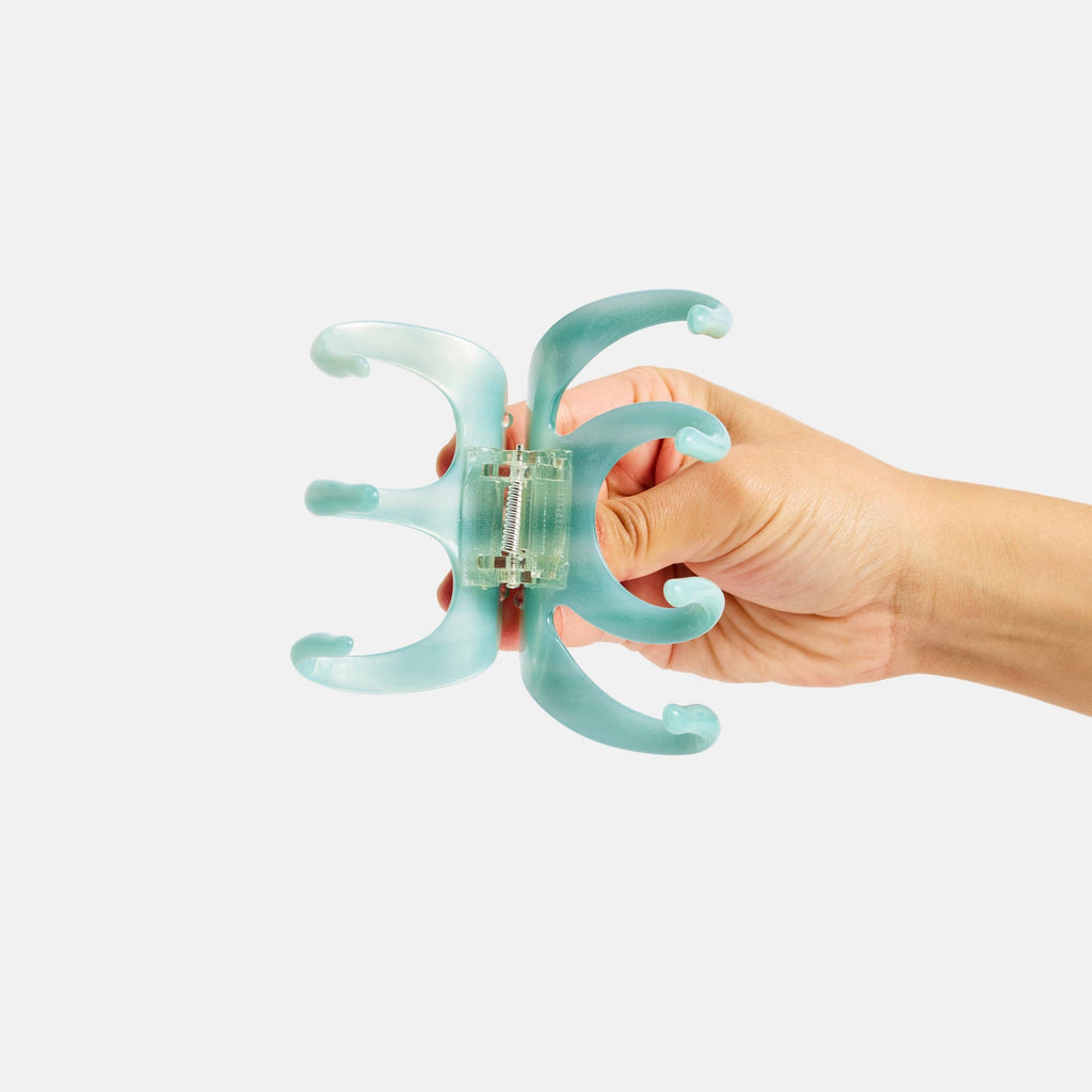 Octopus Claw in Large Blue Dew