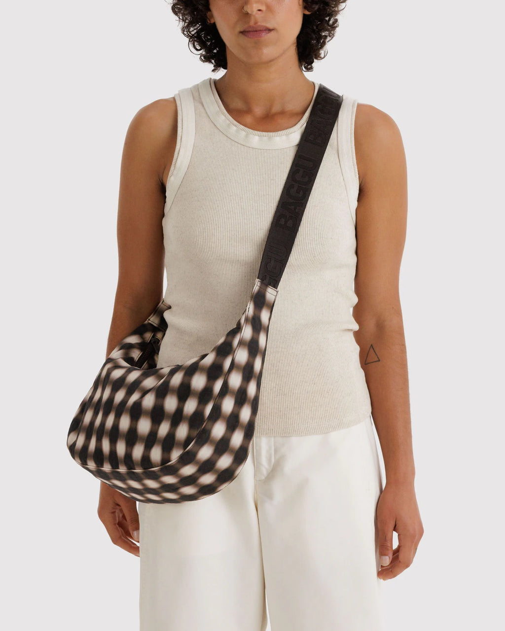 MEDIUM NYLON CRESCENT BAG | BLURRED GINGHAM