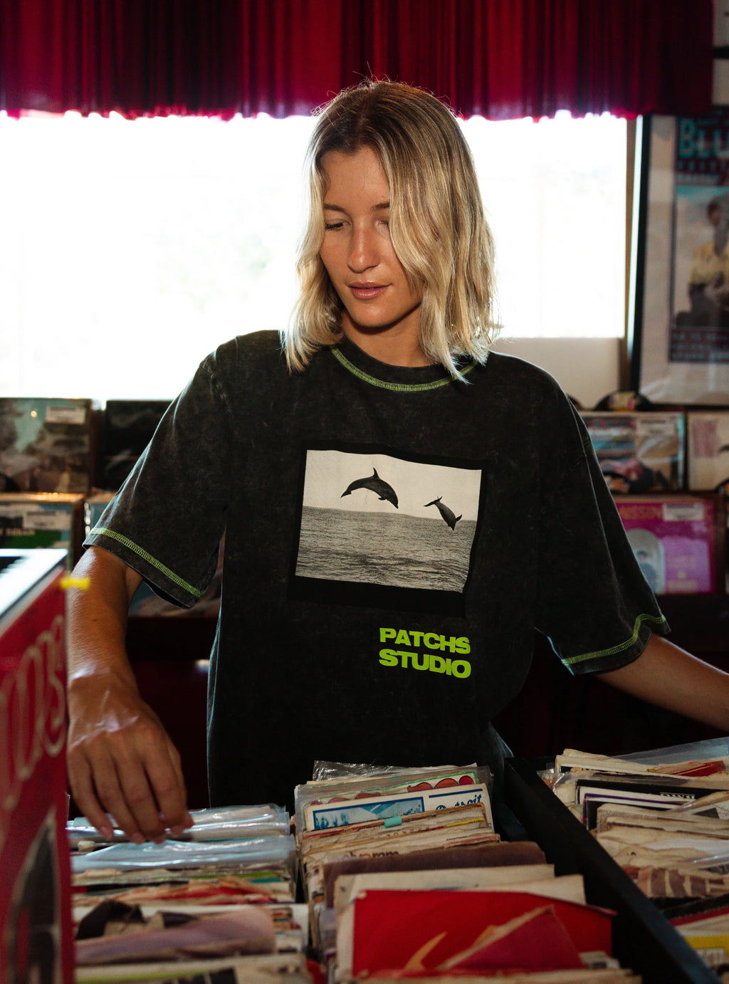 FLURO DOLPHIN TEE