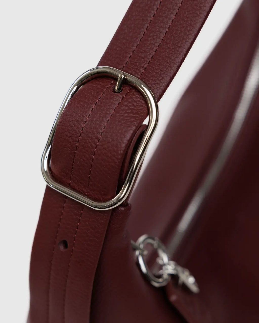 RECYCLED LEATHER SHOULDER BAG | MAHOGANY
