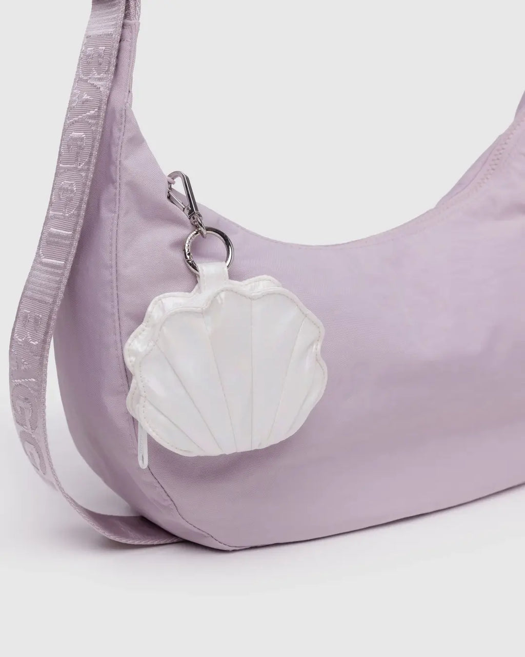 SHELL CHARM | PEARL METALLIC