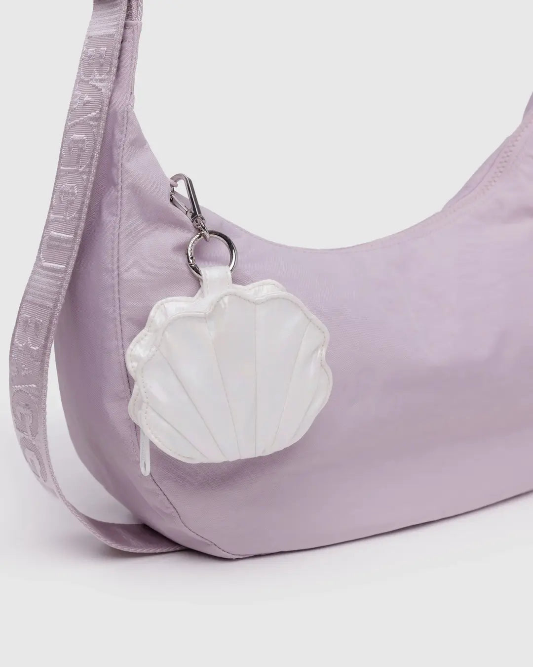 SHELL CHARM | PEARL METALLIC