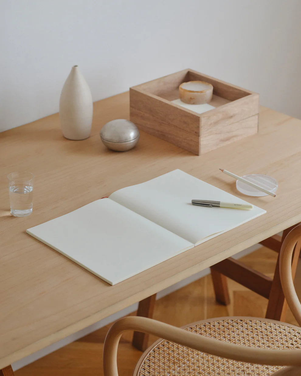 BLANK A4 |  MD NOTEBOOK
