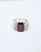 Jester Bloom Garnet Potion Ring