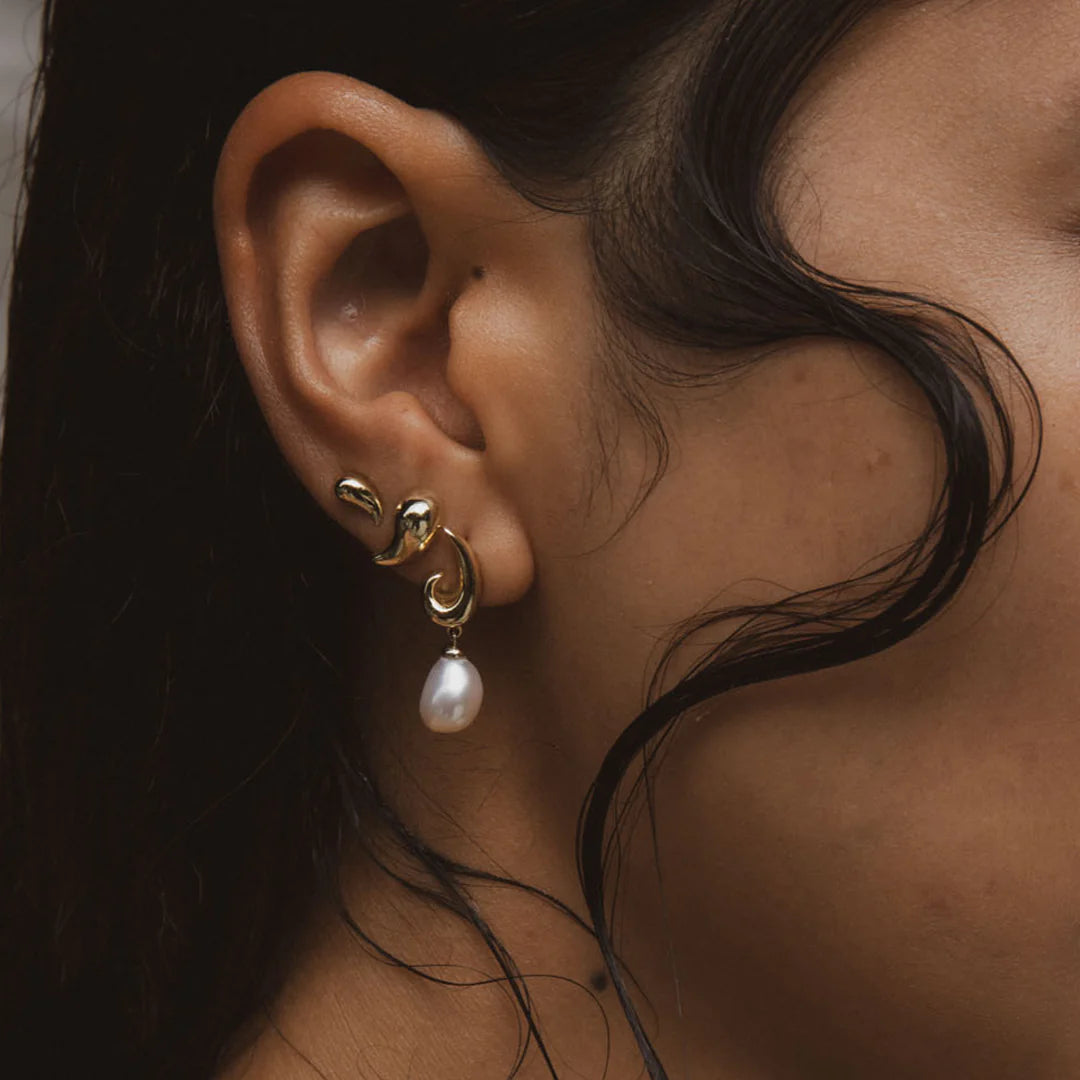 SPIRAL PERAL STUDS | 18K GOLD PLATING