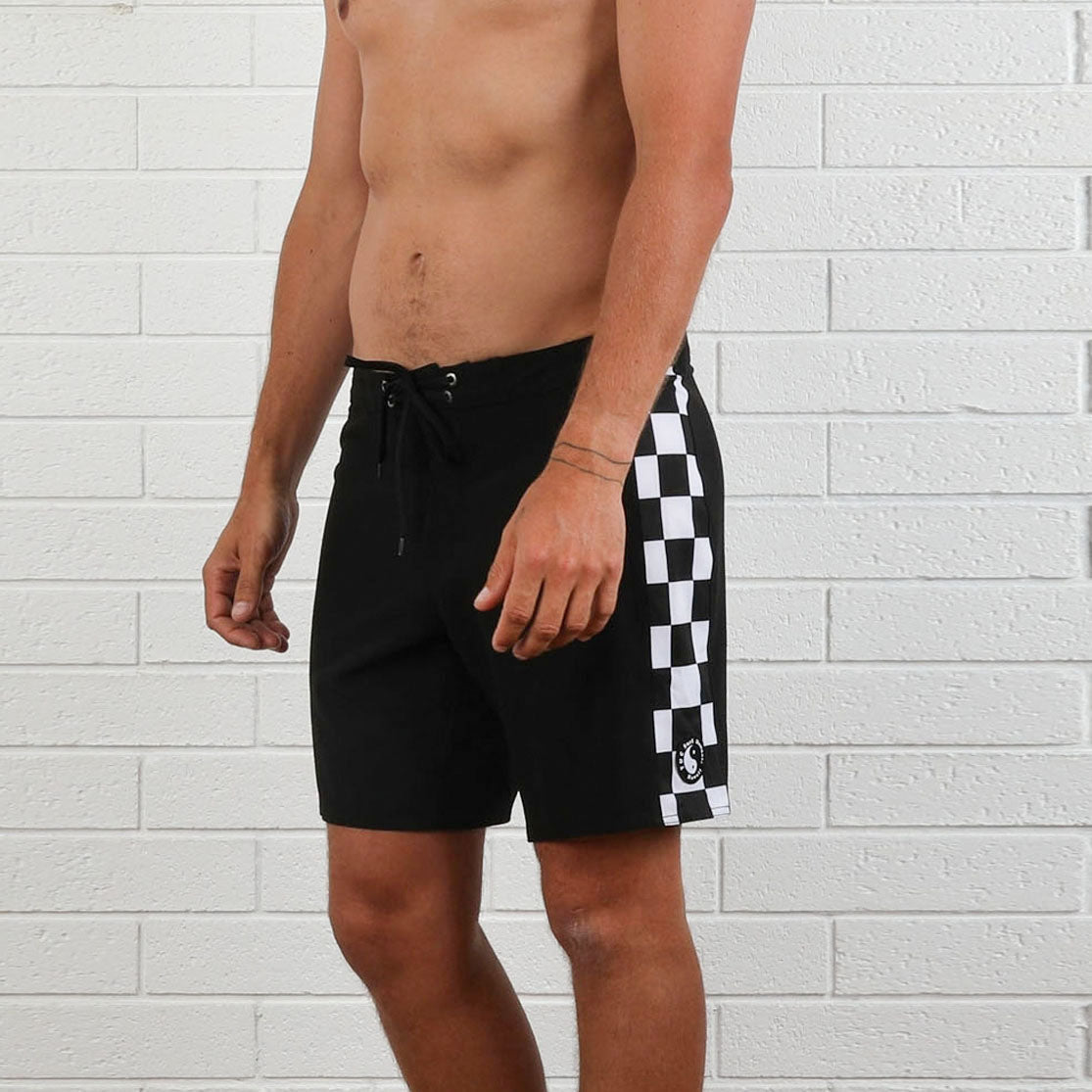 OFF THE GRID TRUNK | BLACK/WHITE