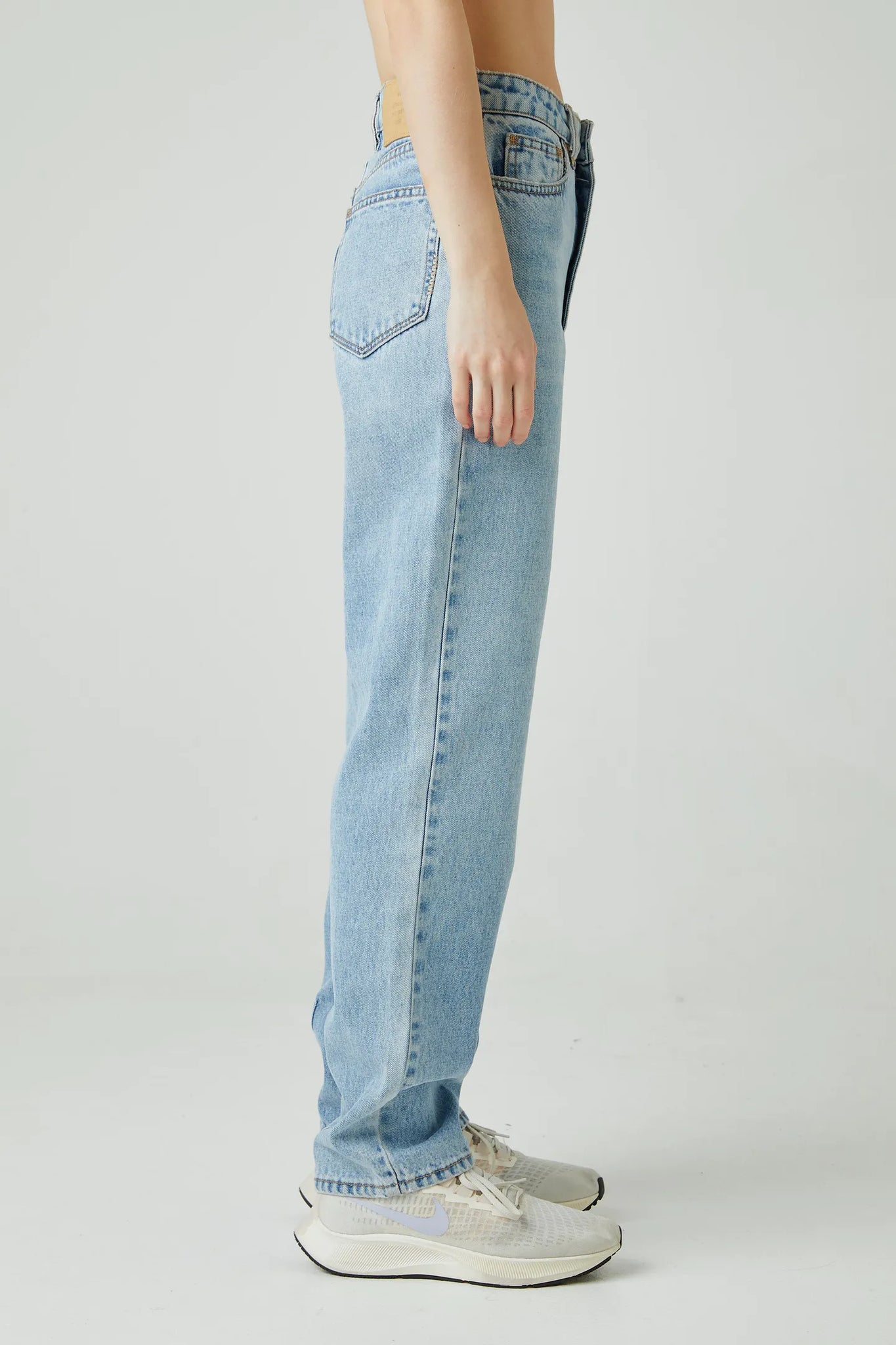 NICO STRAIGHT | ZERO DELIA
