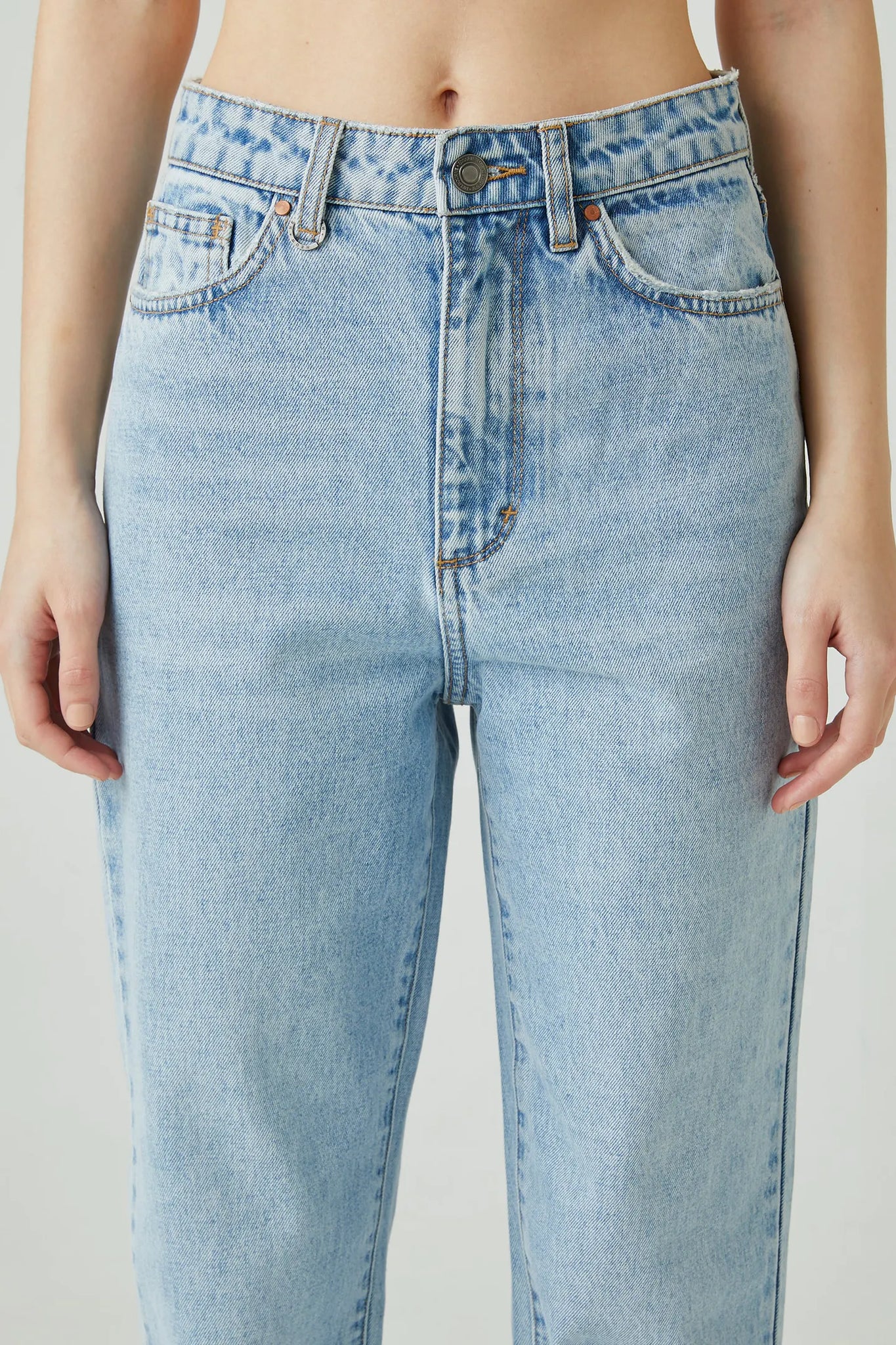 NICO STRAIGHT | ZERO DELIA