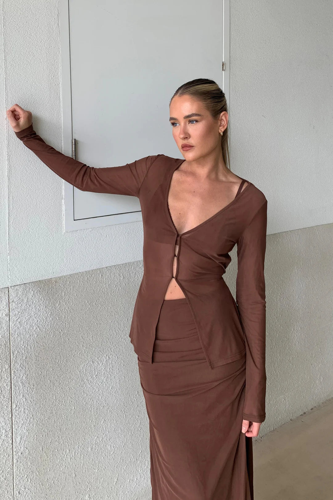 LINDSEY GATHERED MIDI SKIRT | CHOCOLATE