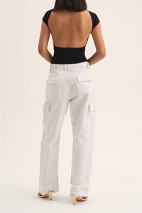 RYLIE BACKLESS T-SHIRT | BLACK