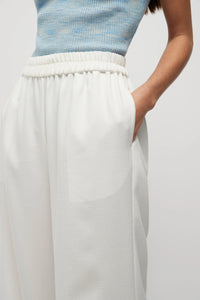 WILLIAMS TEXTURED ELASTIC WAIST PANTS | WHITE