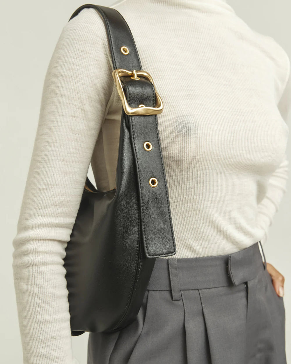 EVERYDAY CROISSANT BAG | BLACK